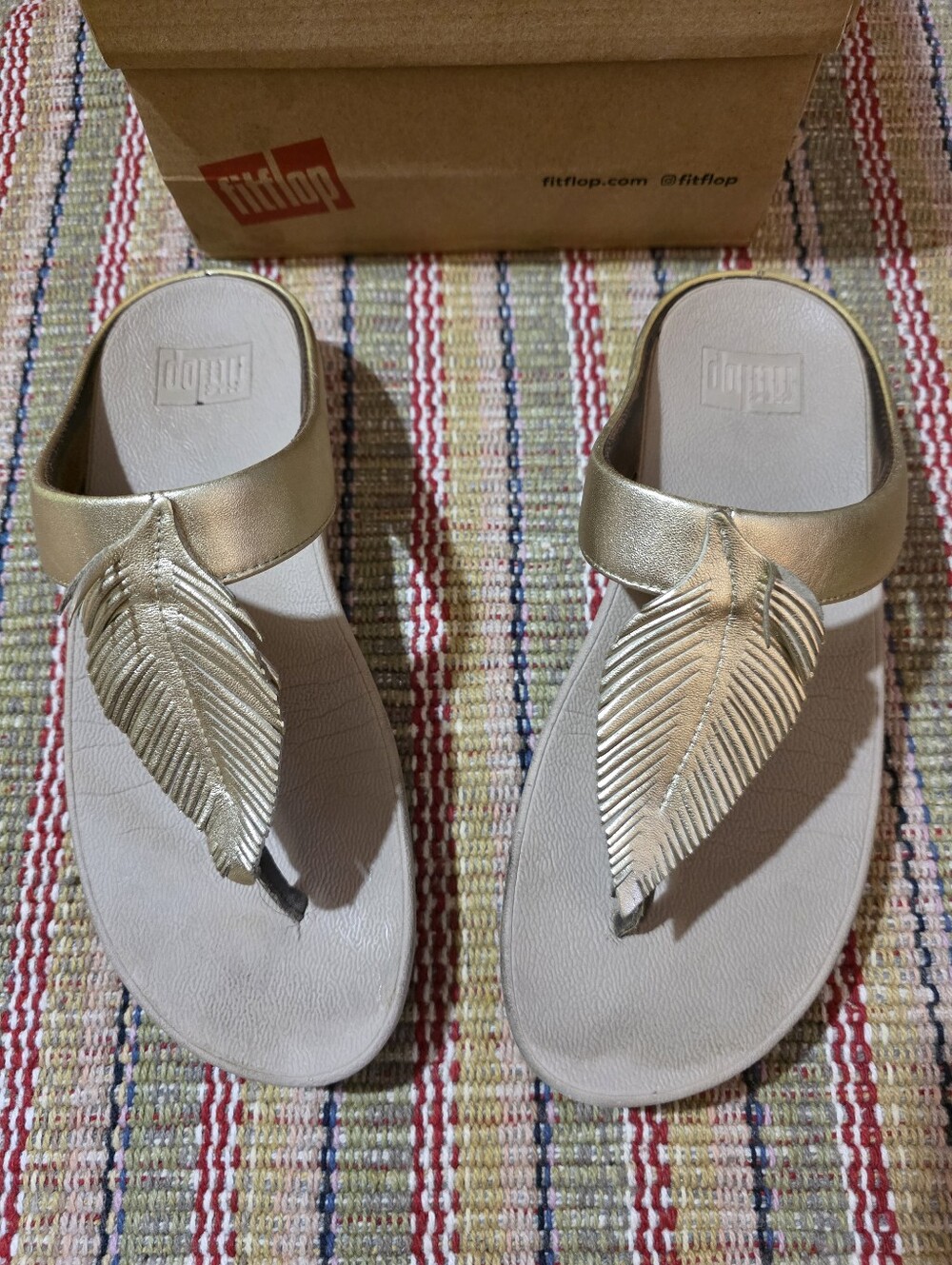 FitFlop Fino Feather Toe-Post Sandals in Gold